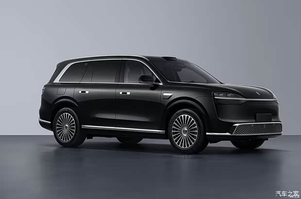 Facelifted AITO M9 Spotted: Larger Dimensions, Enhanced Range