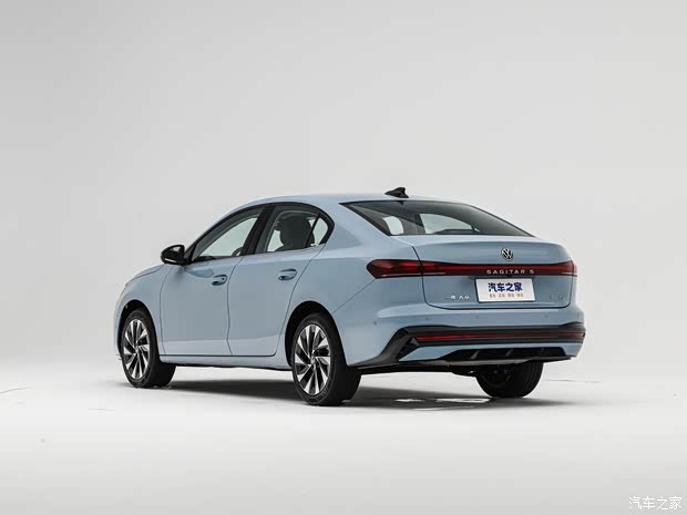 Exterior: Continues Family Styling, Smaller Dimensions than Sagitar L