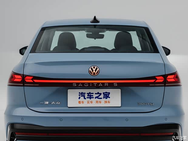 Exterior: Continues Family Styling, Smaller Dimensions than Sagitar L