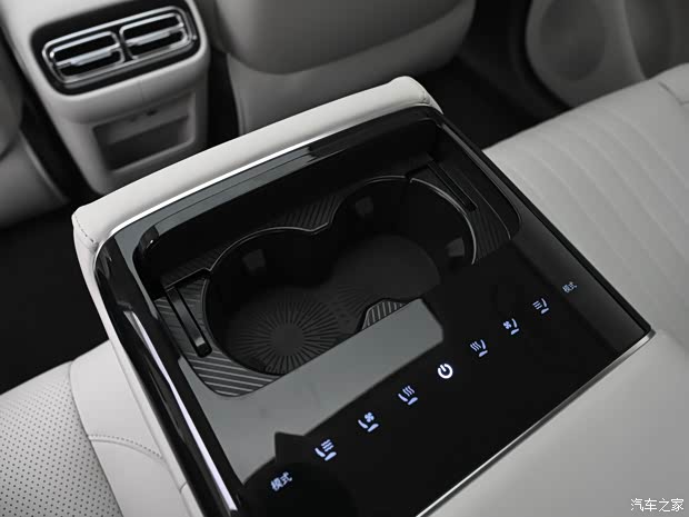 Geely Galaxy Xingyao 7 to Start Pre-sales on April 16, 0-100km/h Acceleration in 5.4 Seconds, Equipped with Four-Wheel Drive, with illustration