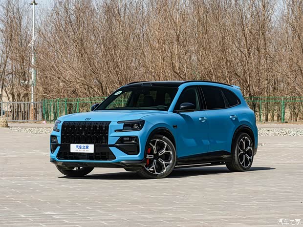 **Экстерьер: Уникальный дизайн с элементами для спортивных моделей изображение**