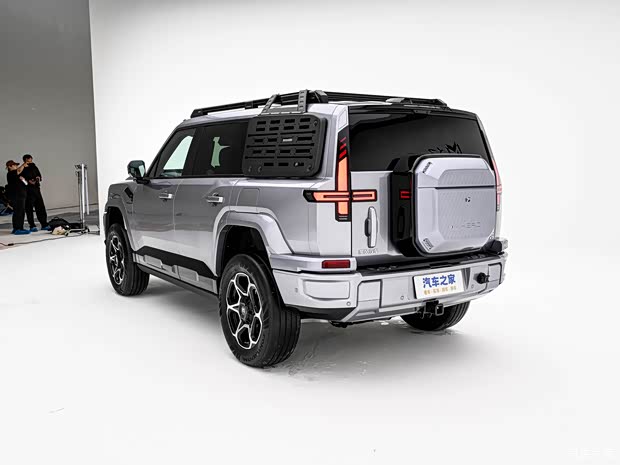 ● New Car Highlights: Image