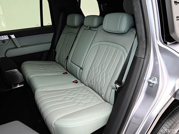 ● New Car Highlights: Image